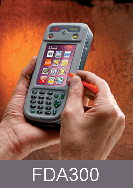 Barkod tarayici, RFID, kamera, kablosuz veri aktarimi, GPS zellikli FDA300 dayanikli PDA.